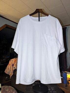 Men's Auselily Men Size 3XL White Pocket Tee And Shorts Set New With Tags.